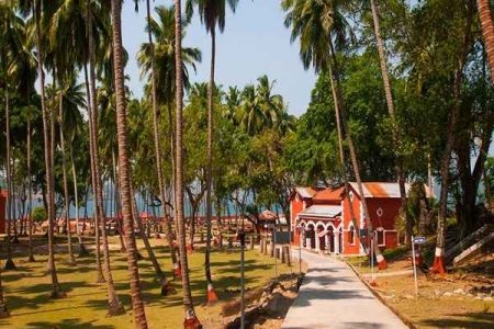Explore Andaman : Ultimate Fun – 02 Person (04 Nights / 05 Days) 3 Star Deluxe