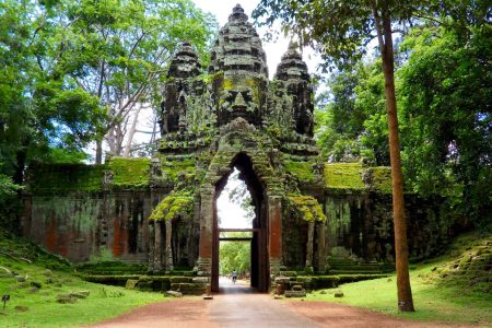 Angkor Archaeological Site Group Tour Package (1 Nights / 2 Days)