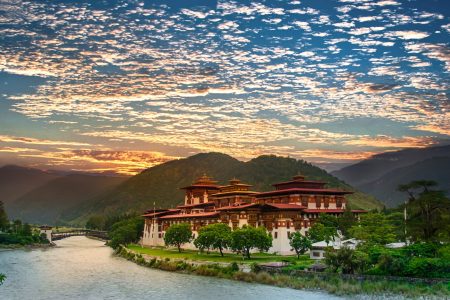 Paradise Bhutan Trek Tour Package (9 Nights / 10 Days)