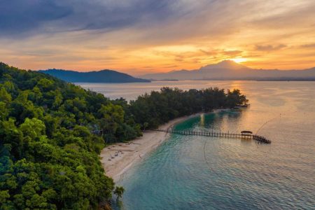 Classic Borneo Tour Package (9 Nights / 10 Days)