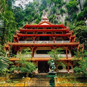 Sam Poh Tong Cave Temple