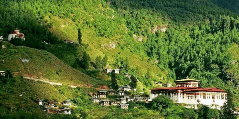 Zuri Dzong Trek
