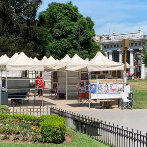 Feria de Artesanos de Plaza Francia