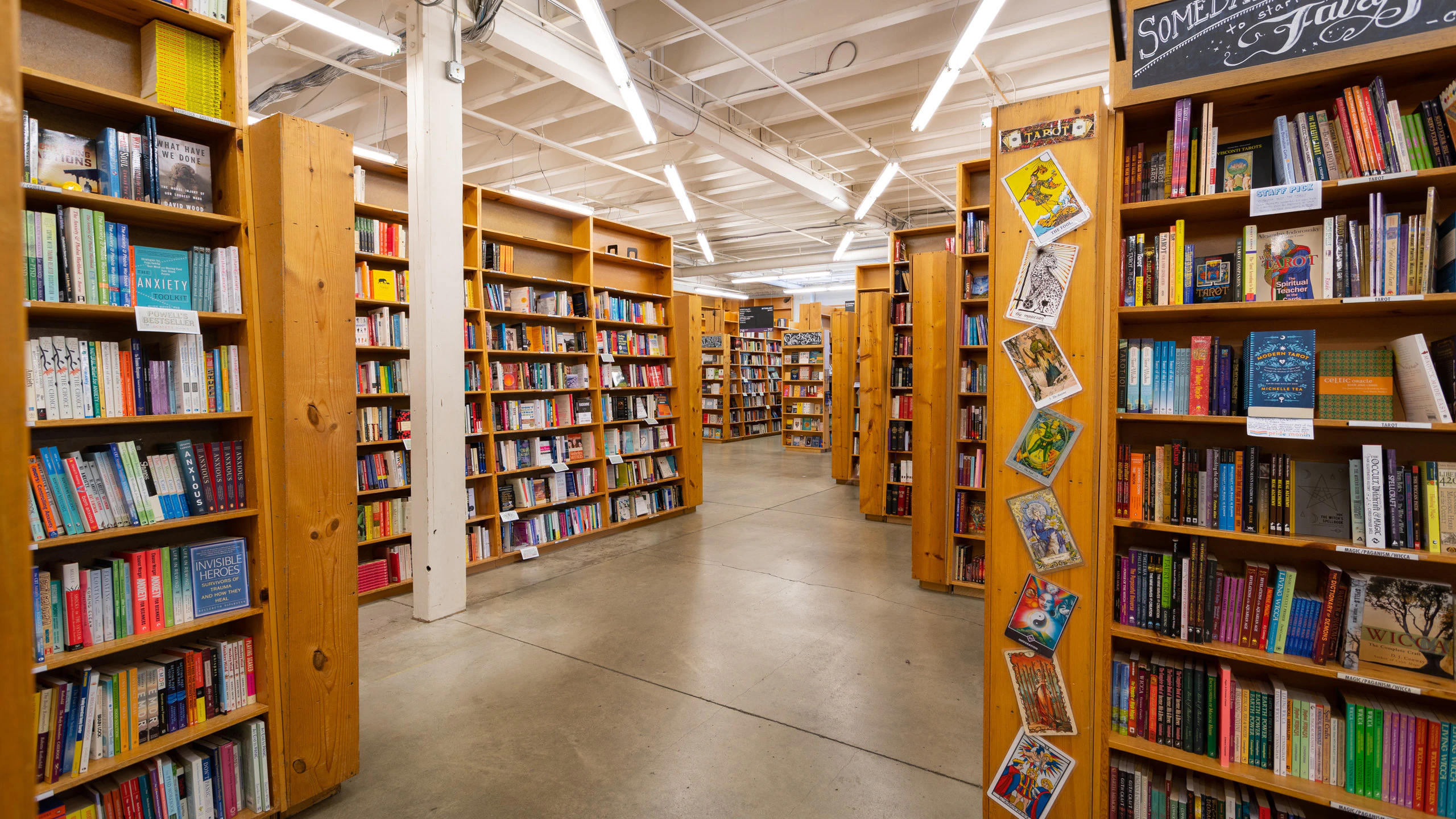 Powell’s City of Books || Portland || Oregon